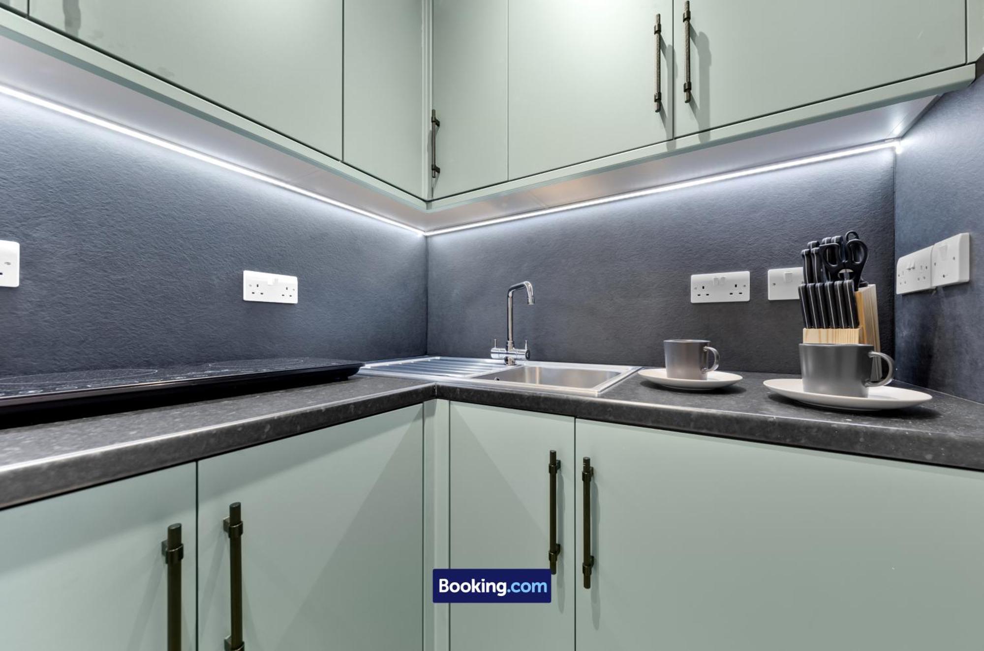 Modern, & Comfy By Smart Short Lets & Serviced Deptford With Free Wifi Apartamento Londres