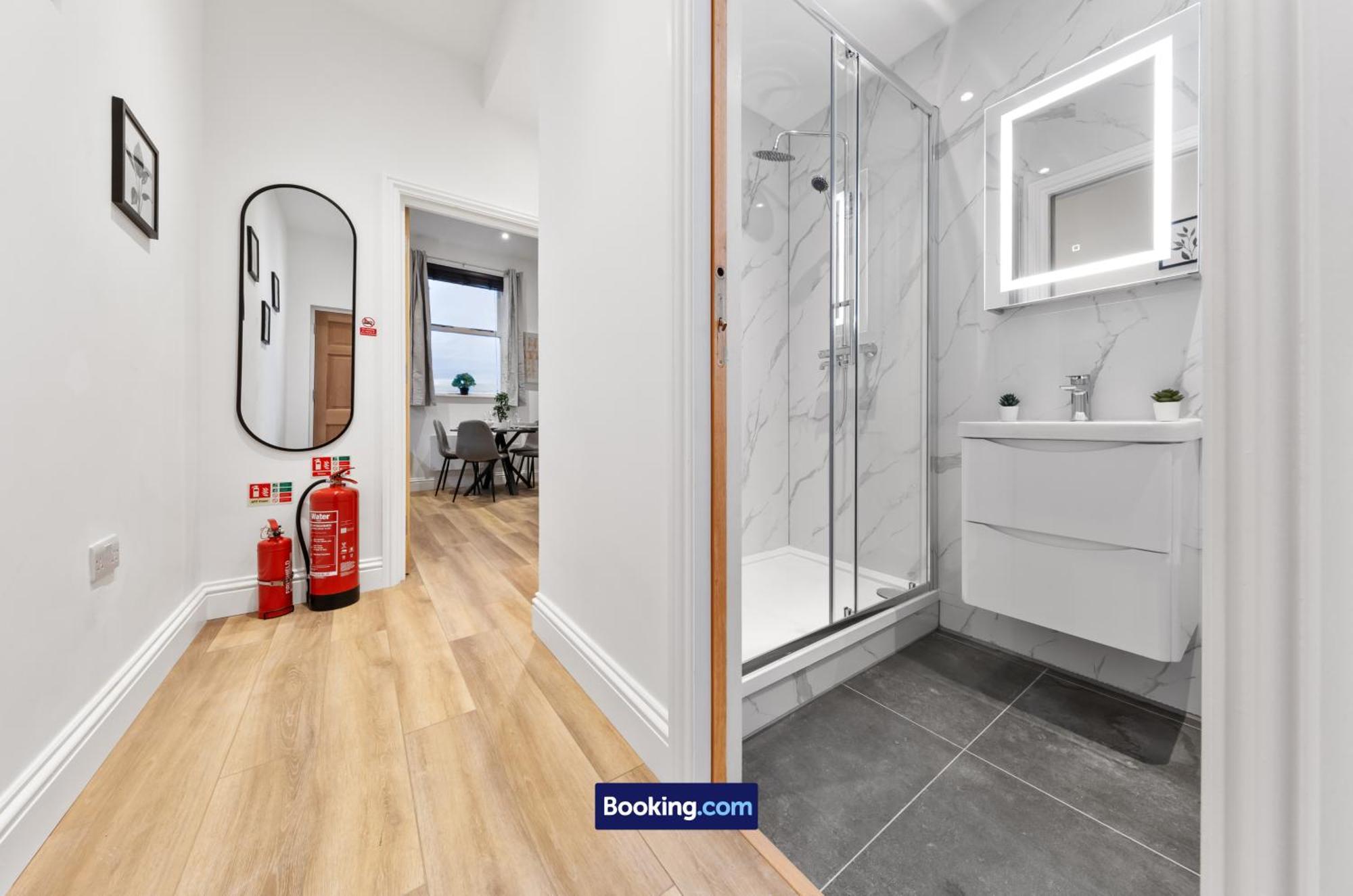 Modern, & Comfy By Smart Short Lets & Serviced Deptford With Free Wifi Londres