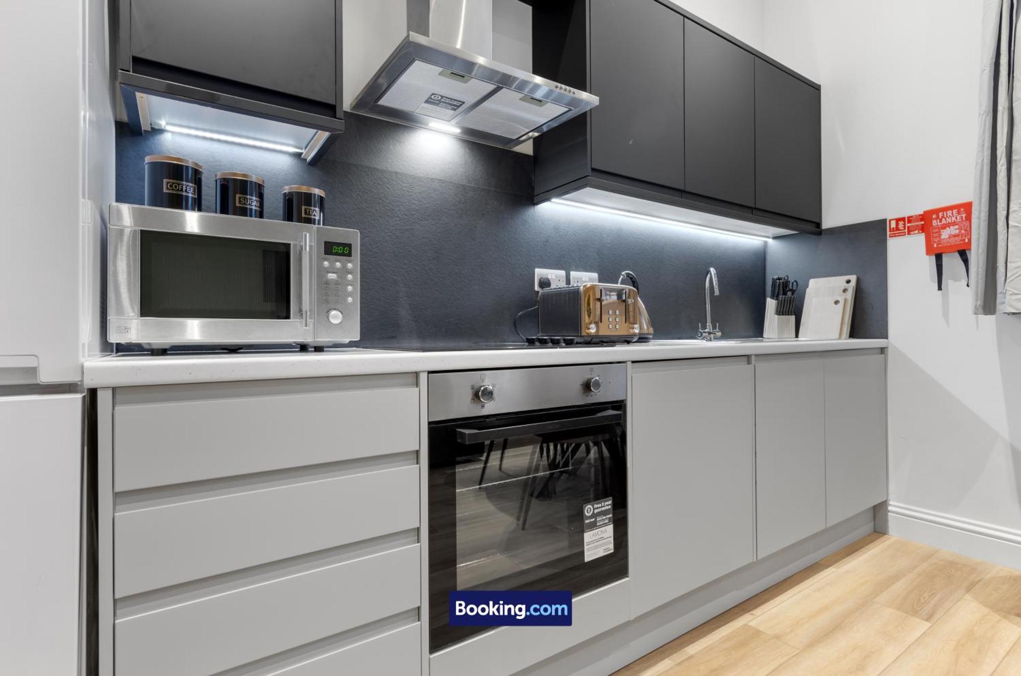 Modern, & Comfy By Smart Short Lets & Serviced Deptford With Free Wifi Londres